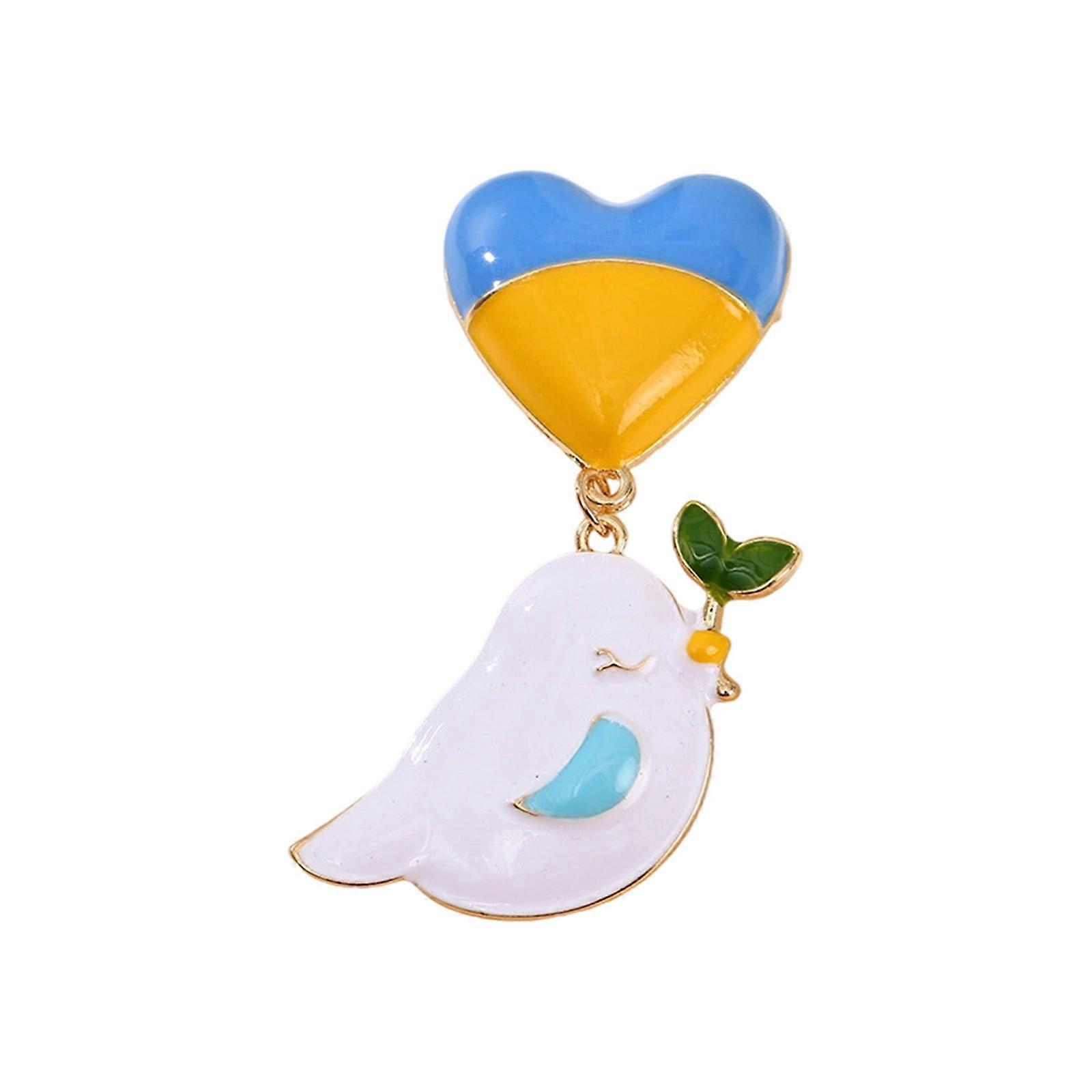 Elegant Zinc Alloy Animal And Heart Brooch For Formal Event Secure Chest Pin Closure Lightweight Design  Yellow