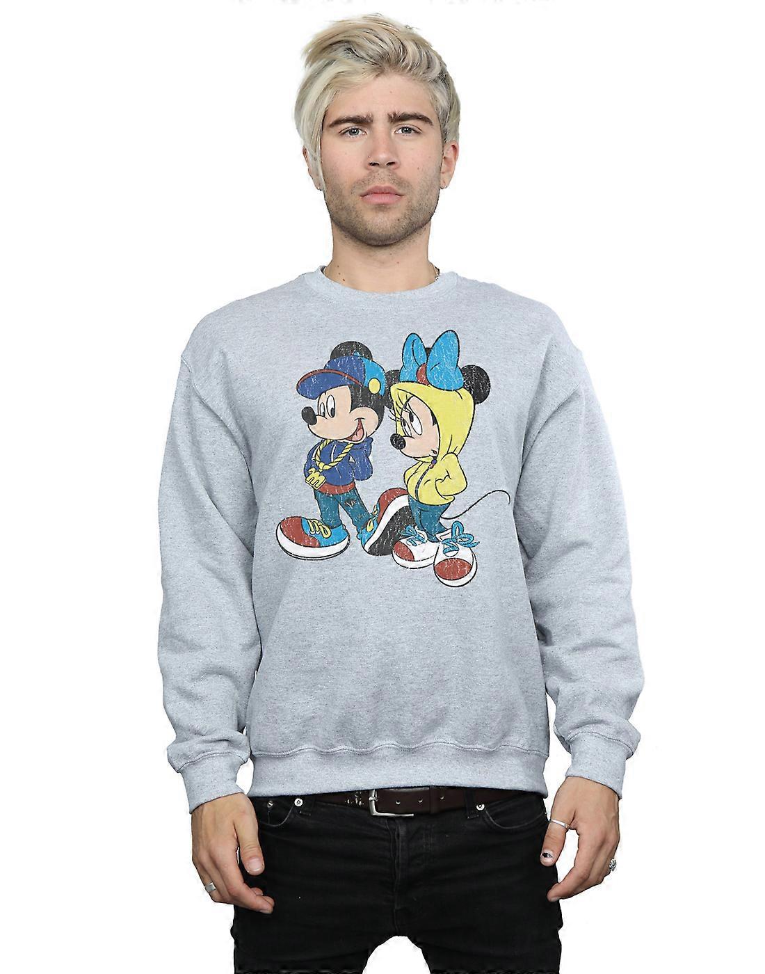 Mickey e Minnie Mouse da Disney posam de moletom