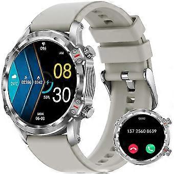 Smartwatch feminino com chamadas Bluetooth, tela HD de 1,32", monitoramento de frequência cardíaca, 70 modos esportivos e classificação IP67 na cor prata.