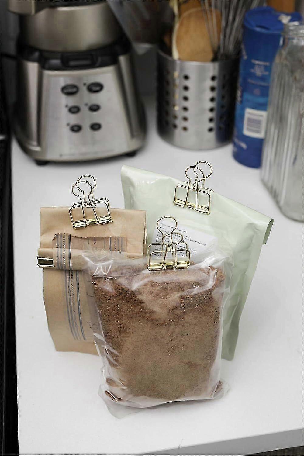 Wire Clips and Paper Clips