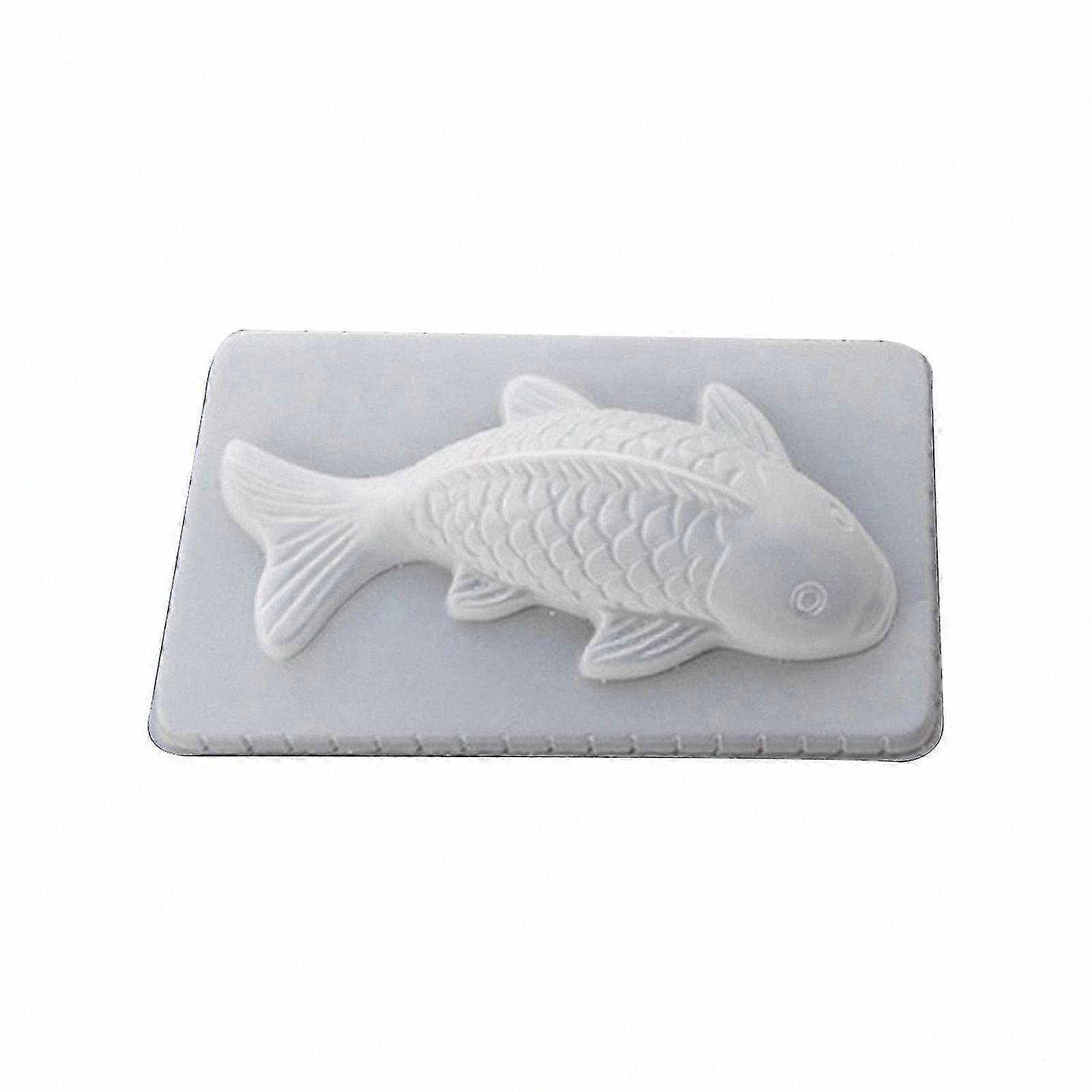 Non-Stick Fish Shaped Cake Mold for Kitchen Use Plastic Baking Tool