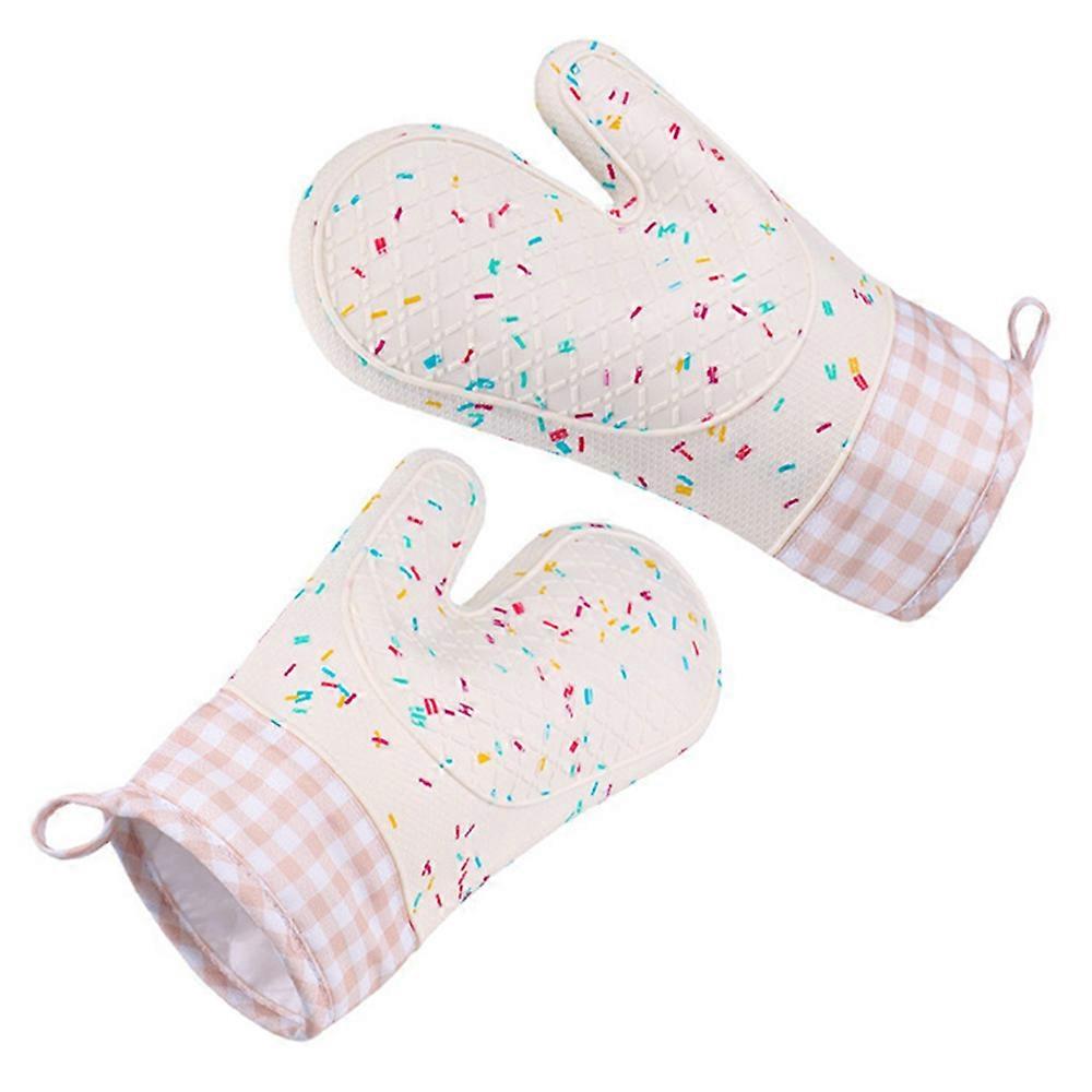 2 cross-grain gloves with textured non-slip handles