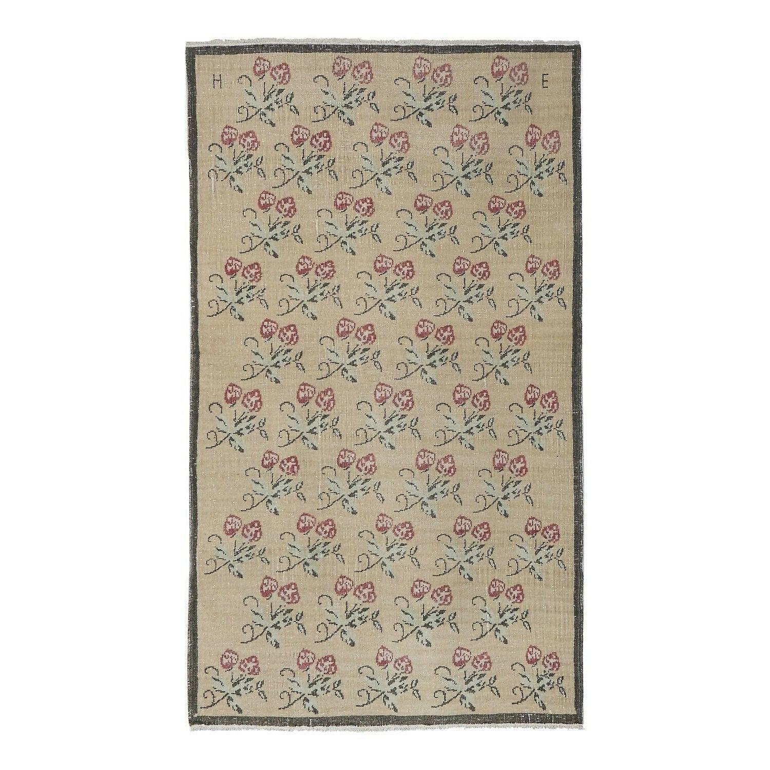  Aubusson Floral Turkish Karapinar Rug