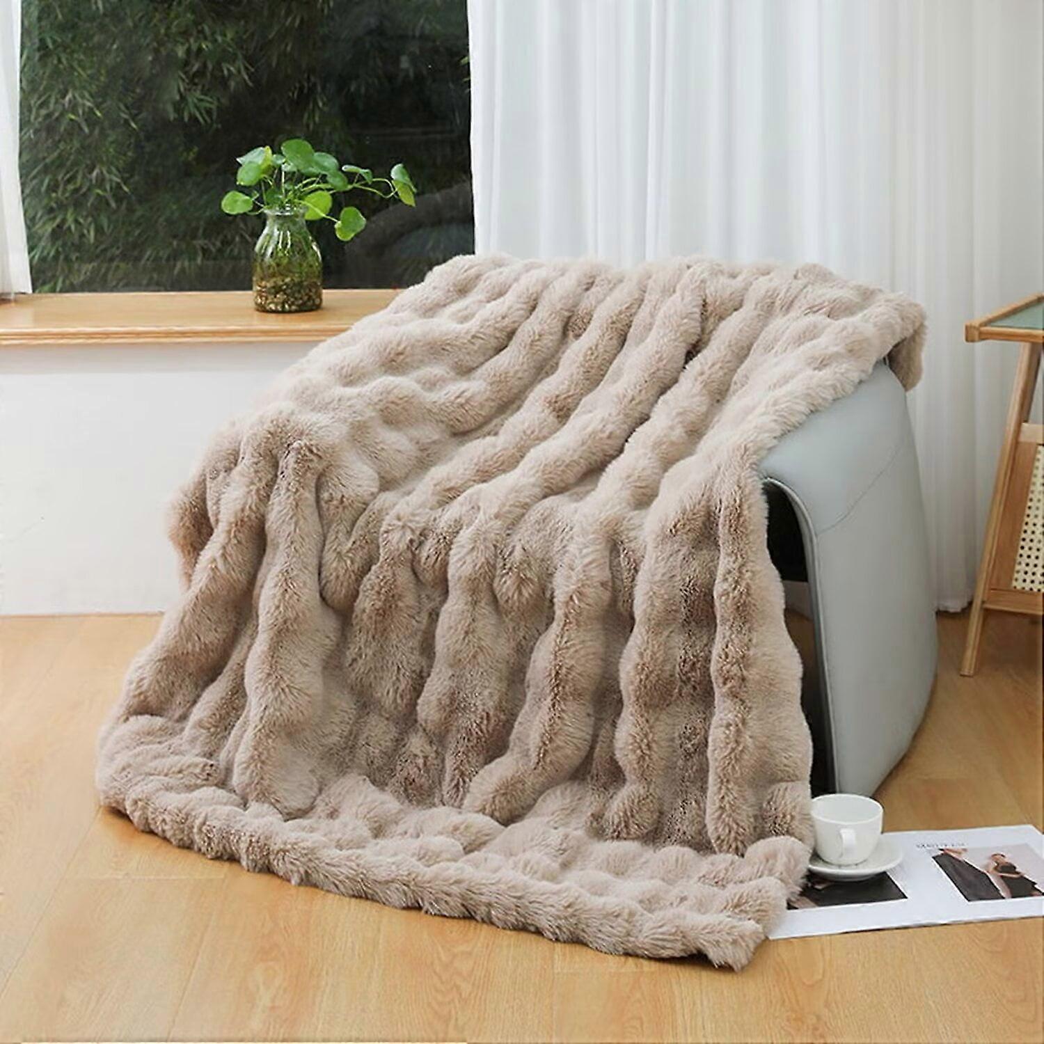 Luxury Soft Faux Rabbit Fur Throw Blanket for Couch Bed, White Plush Reversible Warm Fleece Blanket, 60"x70" Twin Size A47
