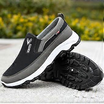 Vielseitig einsetzbare, strapazierfähige Canvas-Sneaker für Herren – ideal für Skateboarding, Freizeit, Studenten, Business und Outdoor-Aktivitäten.