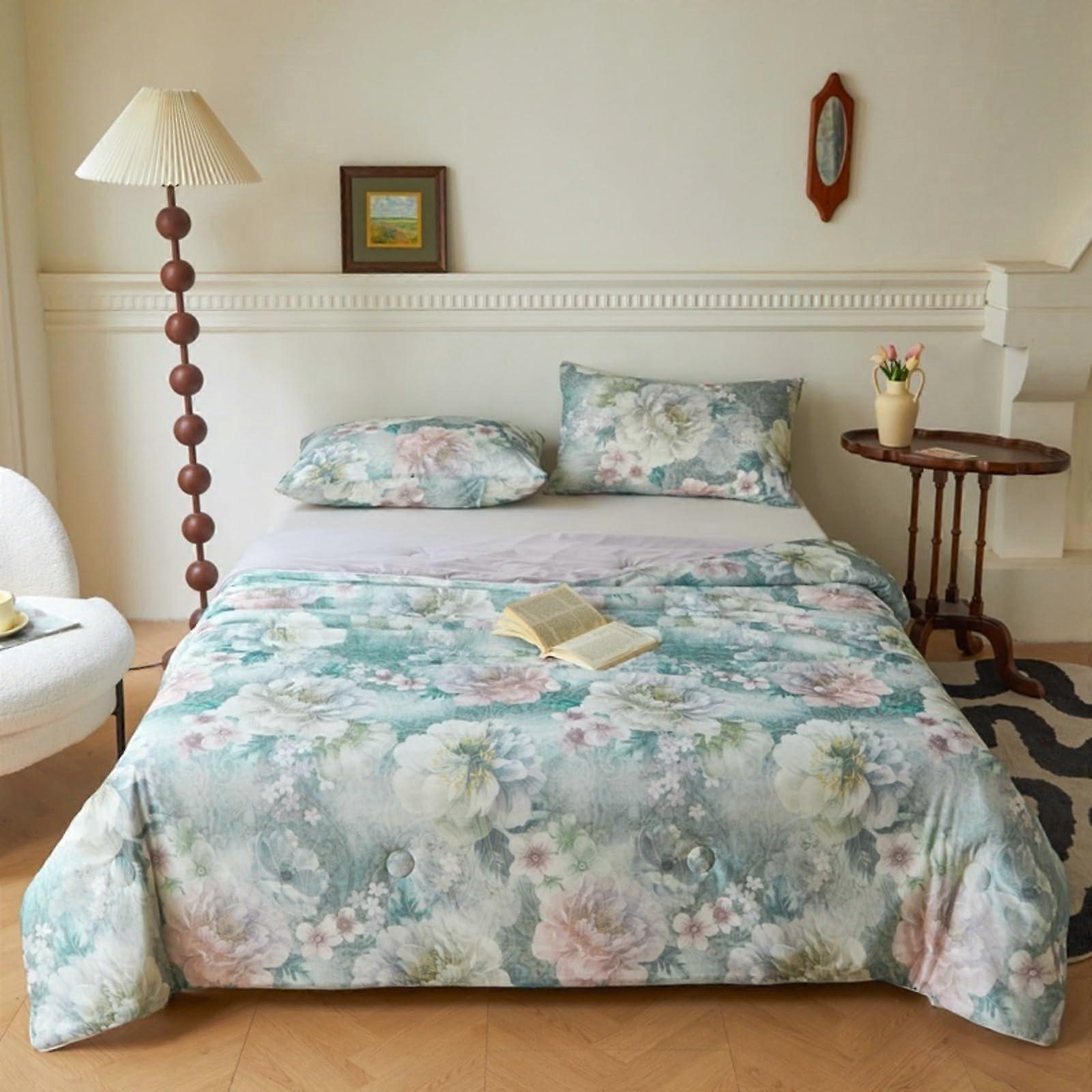 Lightweight Summer Duvet 2.5 Tog Quilted Flower Patchwork Comforter Blanket, 150x200cm