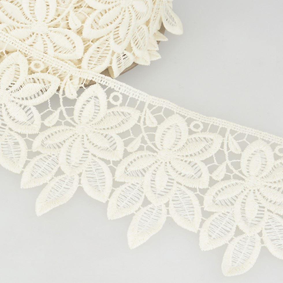 10.5cm Stephanoise Guipure Lace Trim Linen White - per metre