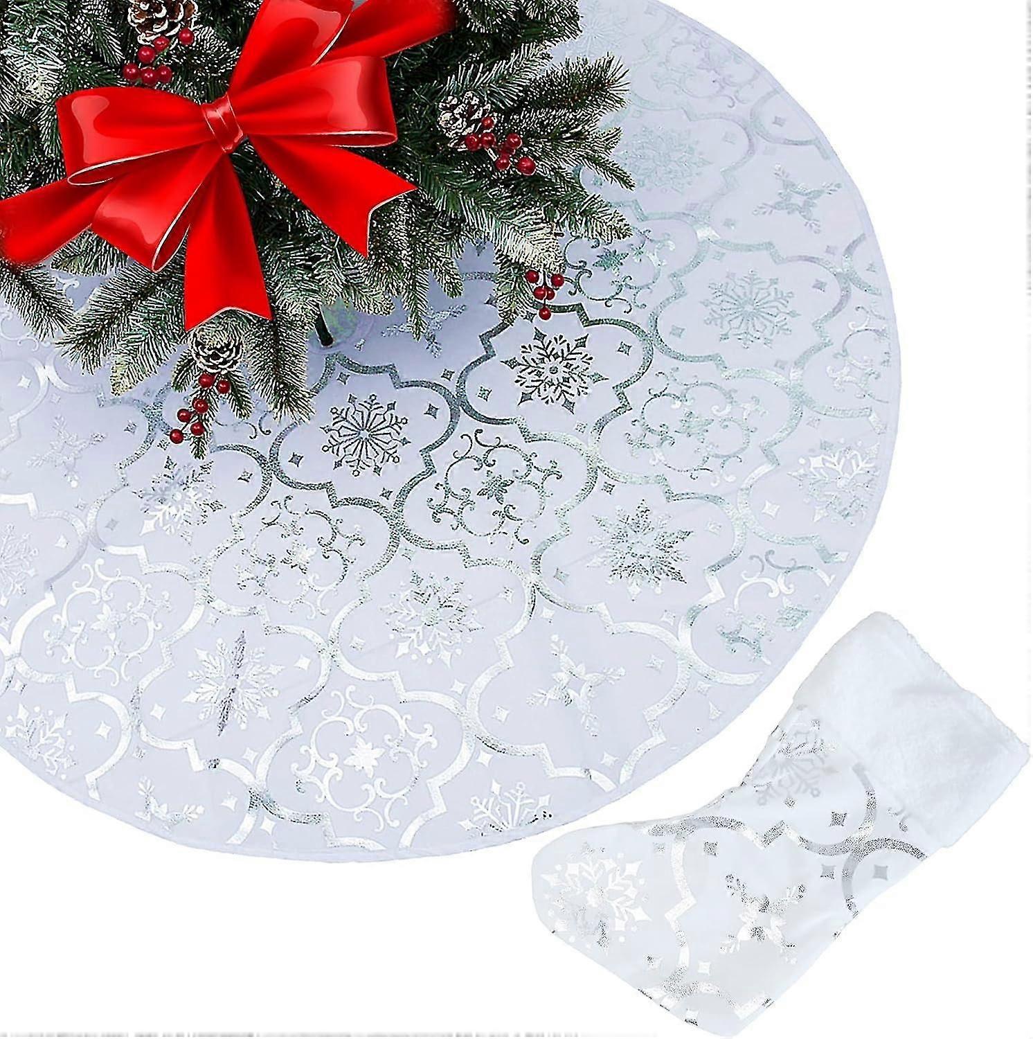 圣诞树裙 - 48英寸大白色圣诞树裙垫，带圣诞袜，适用于节日派对圣诞装饰