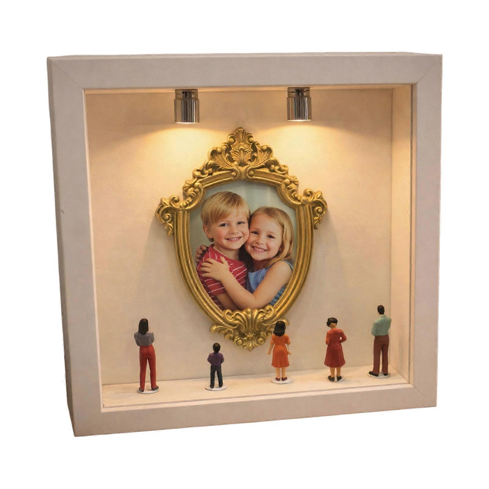 Mini Museum Frame Kit - with 5 Figurines - for Wedding Decor
