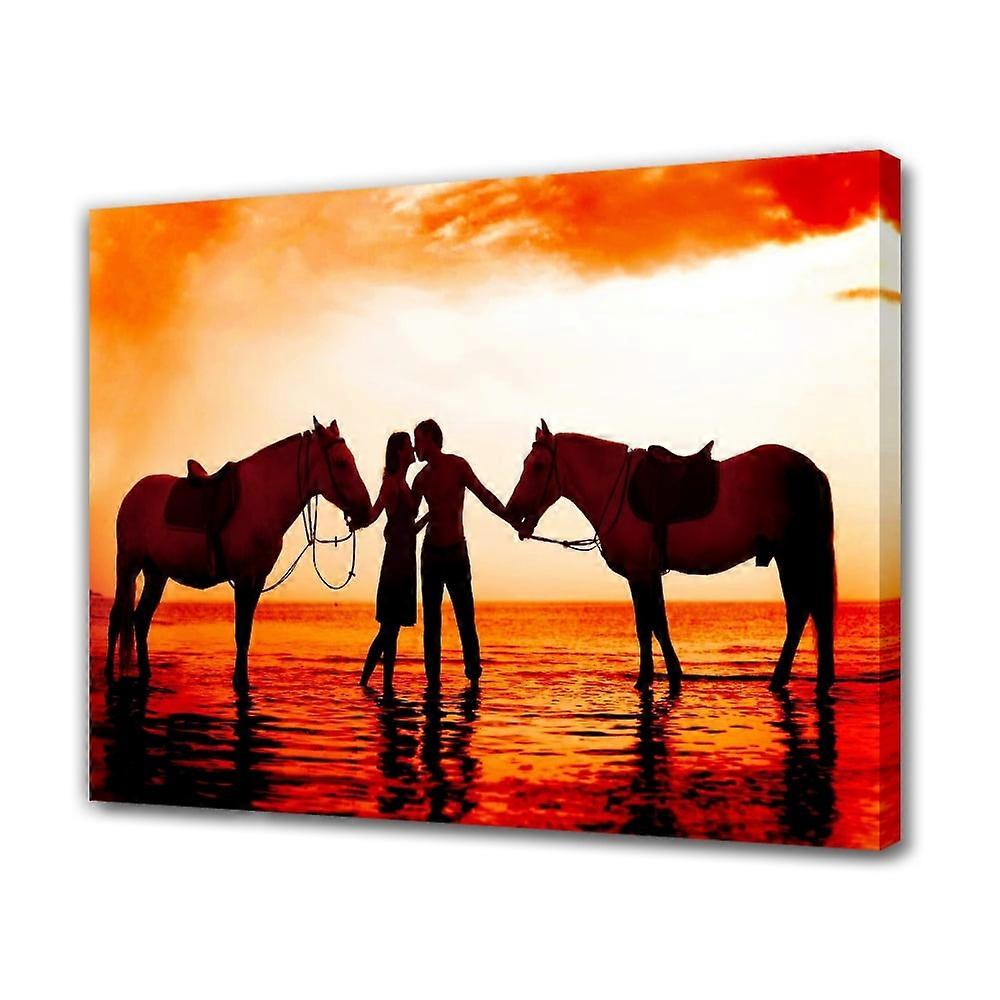 Couple romantique à cheval sur la plage - Affiche en toile - Décoration de chambre, paysage sportif, décoration de bureau, cadeau, style encadré, 30 x 45 cm (12 x 18 pouces)