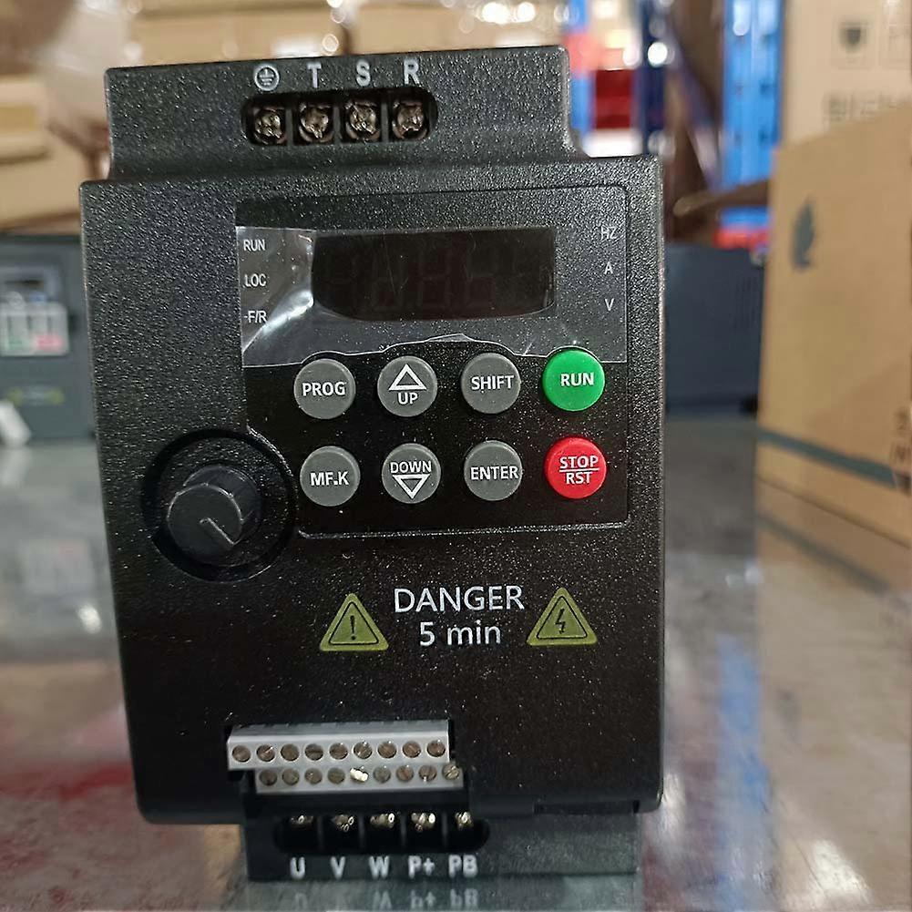 Mini VFD Inverter 220V Single-Phase Input and 220v Output Frequency Converter for Single-Phase Capacitor Motor 0.4KW