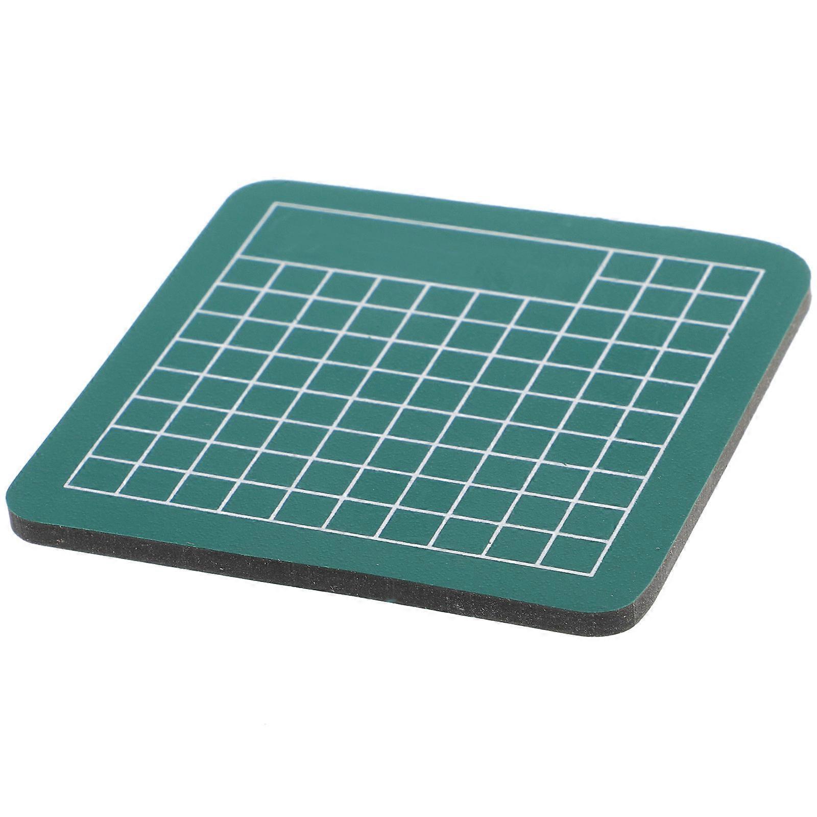 Mini Cutting Mats Self Cutting Boards Non-Slip Cut Mats For Arts Crafts Projects 6x6cm (Random Color)