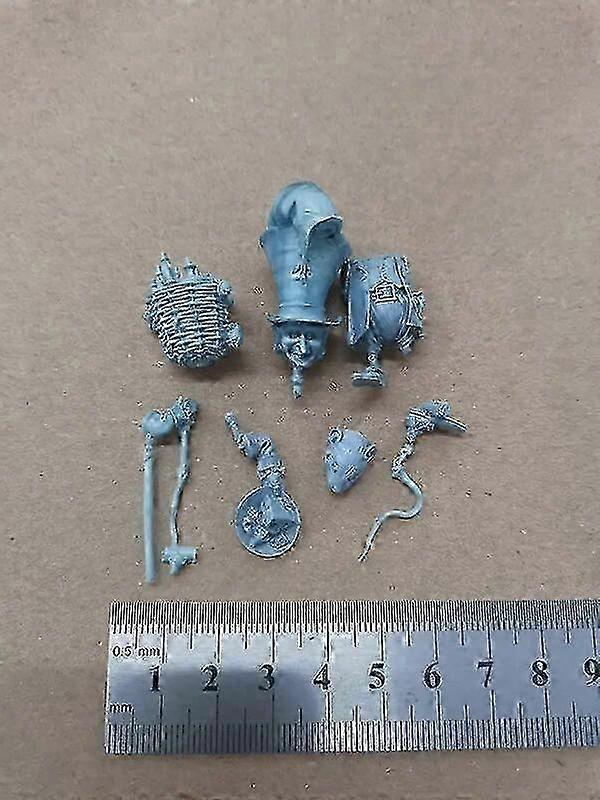 Dwarves and Mice DIY Resin Figure 1/24 Scale Miniatures Unassembled Model Kit and Unpainted Toys