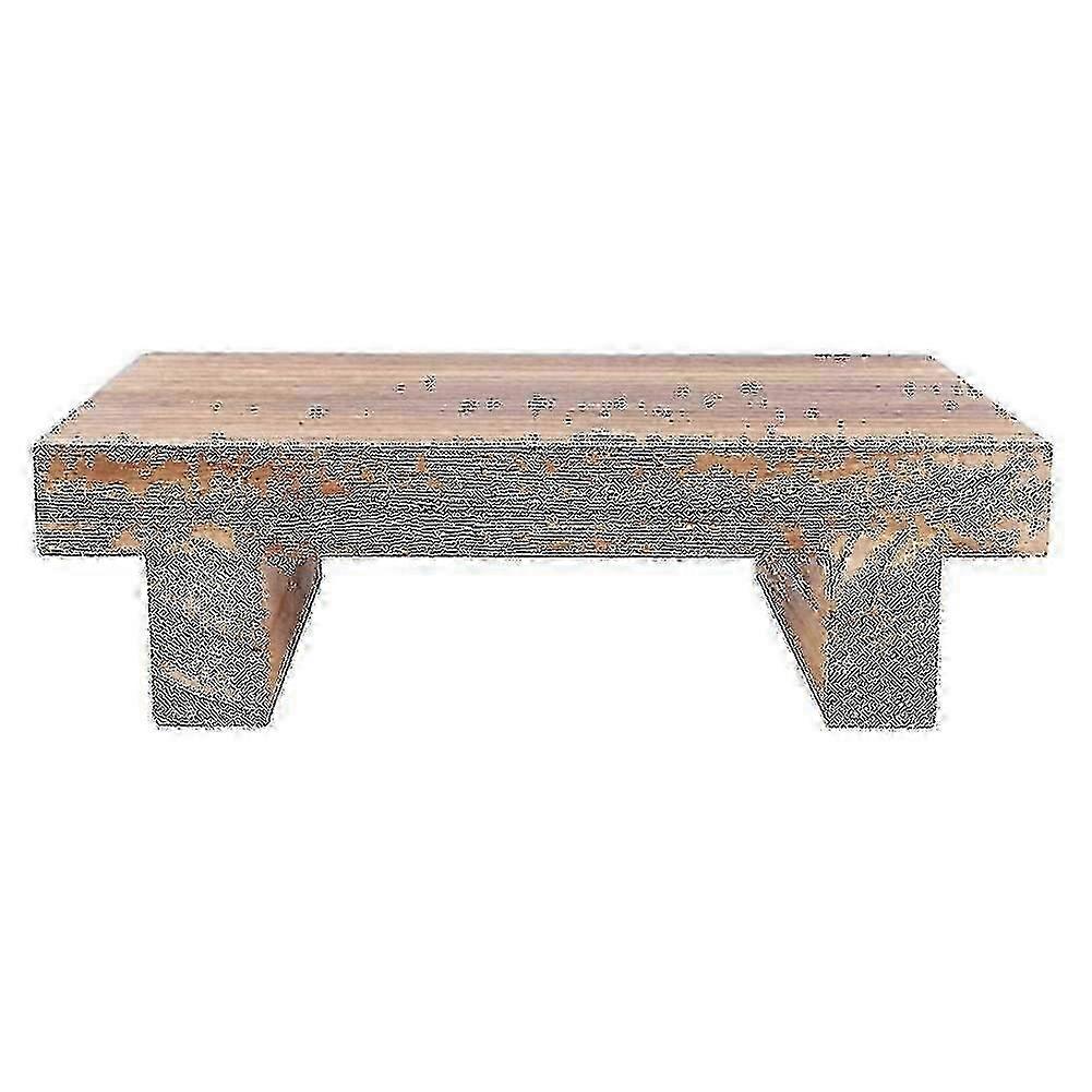 Solid wood step stool compatible with reaching high shelves