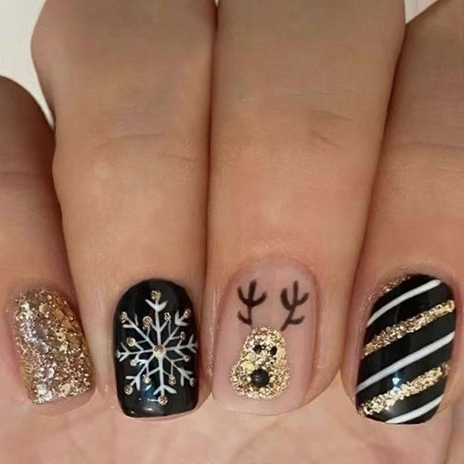 Festive French Styles Artificial Nail 24Pieces Short Square Shape Reindeer Snowflake Pattern for Winter Nail Decors Multicolor