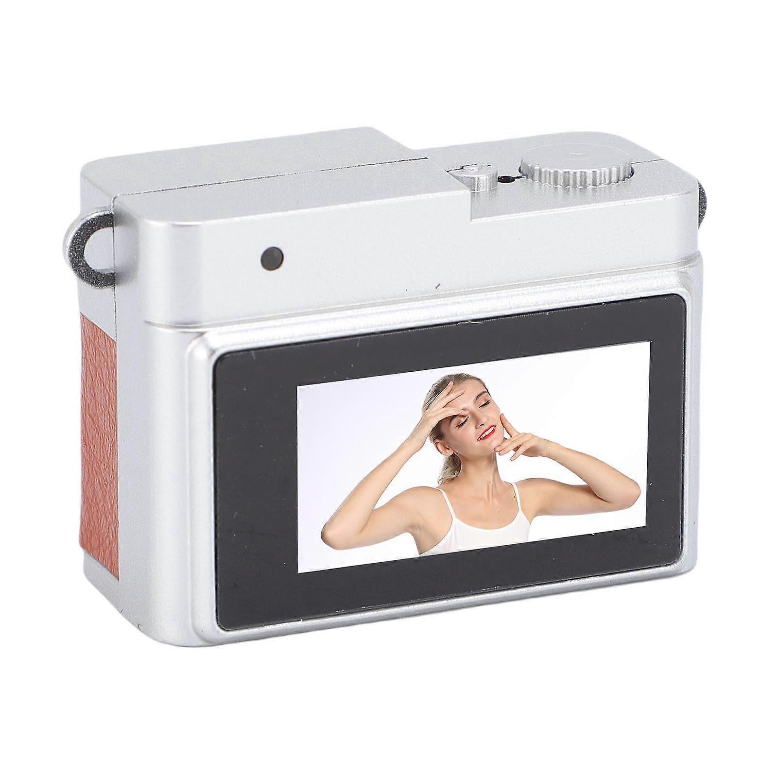 Small Keychain Camera 1080P 2MP 0.96in Color Screen 32GB Memory Card Retro Digital Camera with 4 Filters and LED Flash