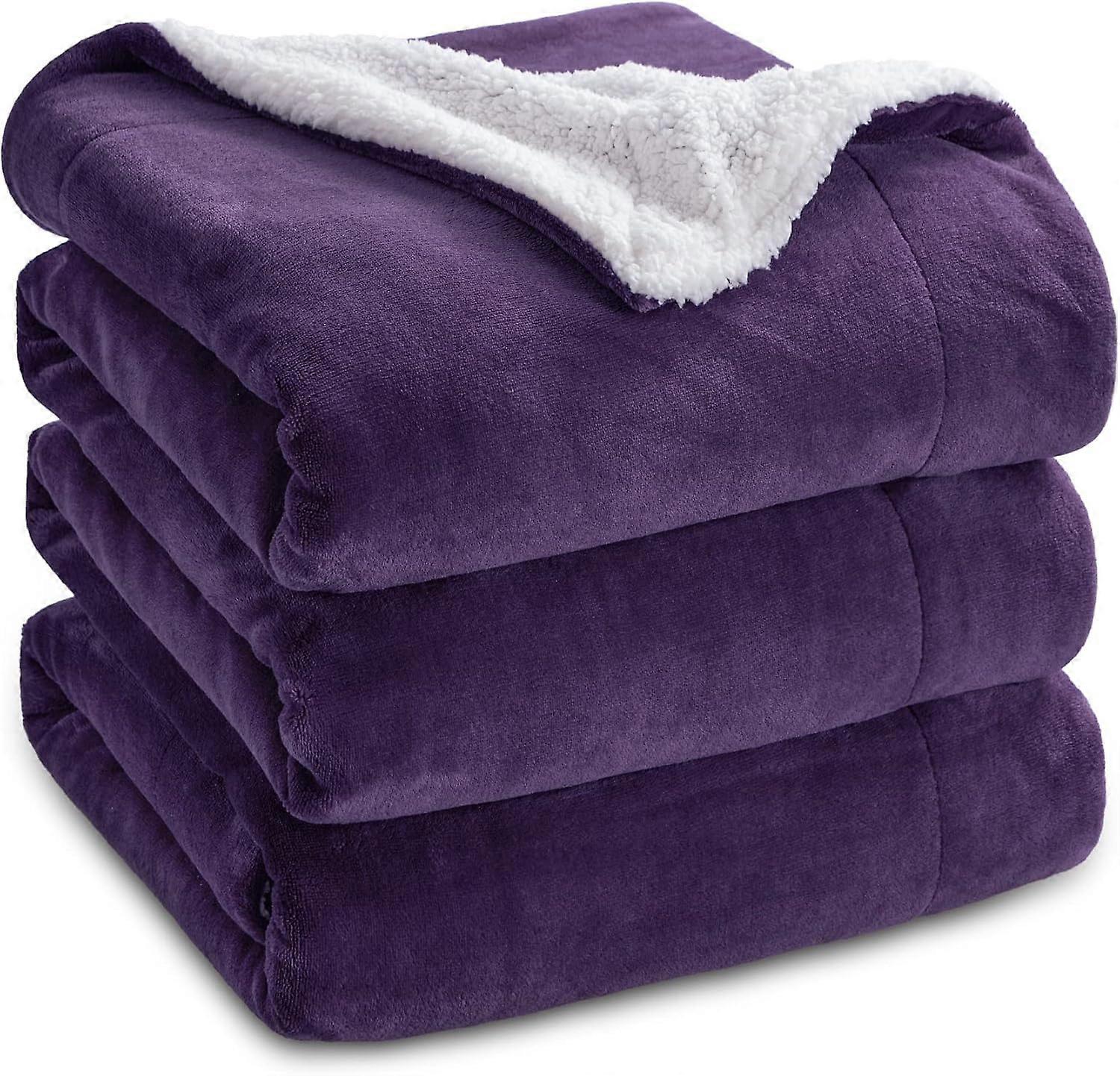 Fleece Blanket Soft Lightweight Warmth for Home and Travel, Machine Washable Throw