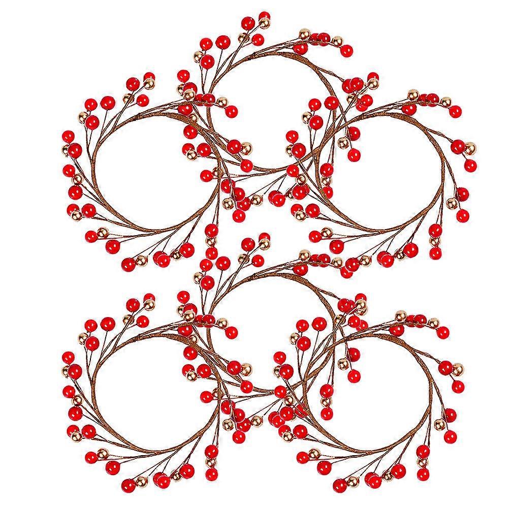 Seasonal Candle Holder with Berry Wreath for Warm Atmosphere, Premium Finish