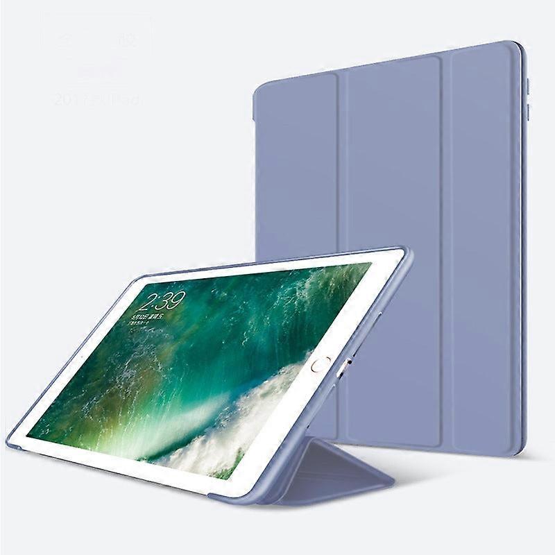 Capa elegante para iPad 5ª/6ª geração de 9,7 polegadas, em couro sintético cinza lavanda com três dobras.