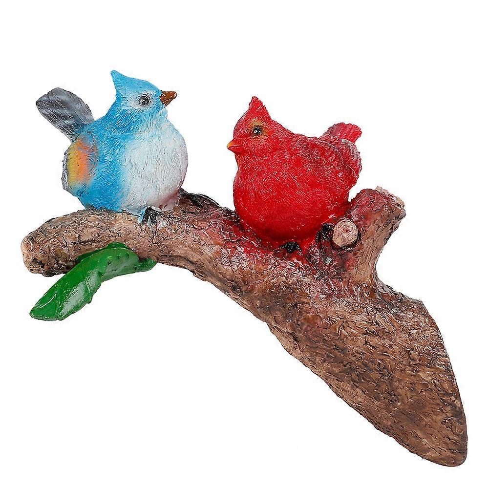 Hartsi simuloitu linnun muotoinen puutarhapatsas Ulkoveistos Nurmikko Puutarha kohtaus sisustus