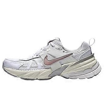 Nike V2K Run Low Top - Naisten juoksukengät, harmaanpinkkioranssinväriset FD0736-112