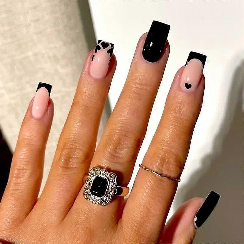 2026 New style 24Pcs Solid Black Short False Nails with Rose Pattern Design Ballerina Square Artific