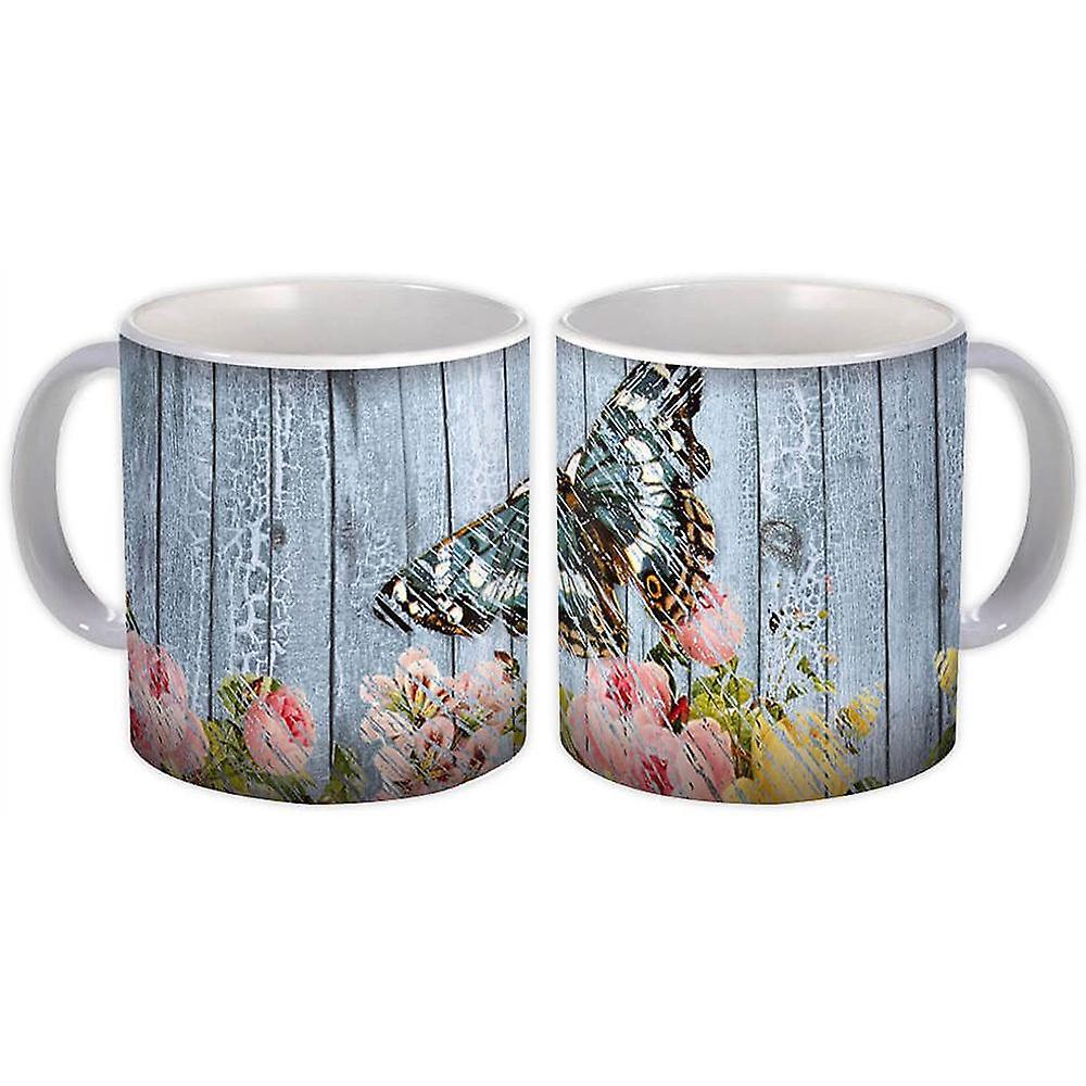 Geschenktasse: Holzblumen Schmetterlingsmuster