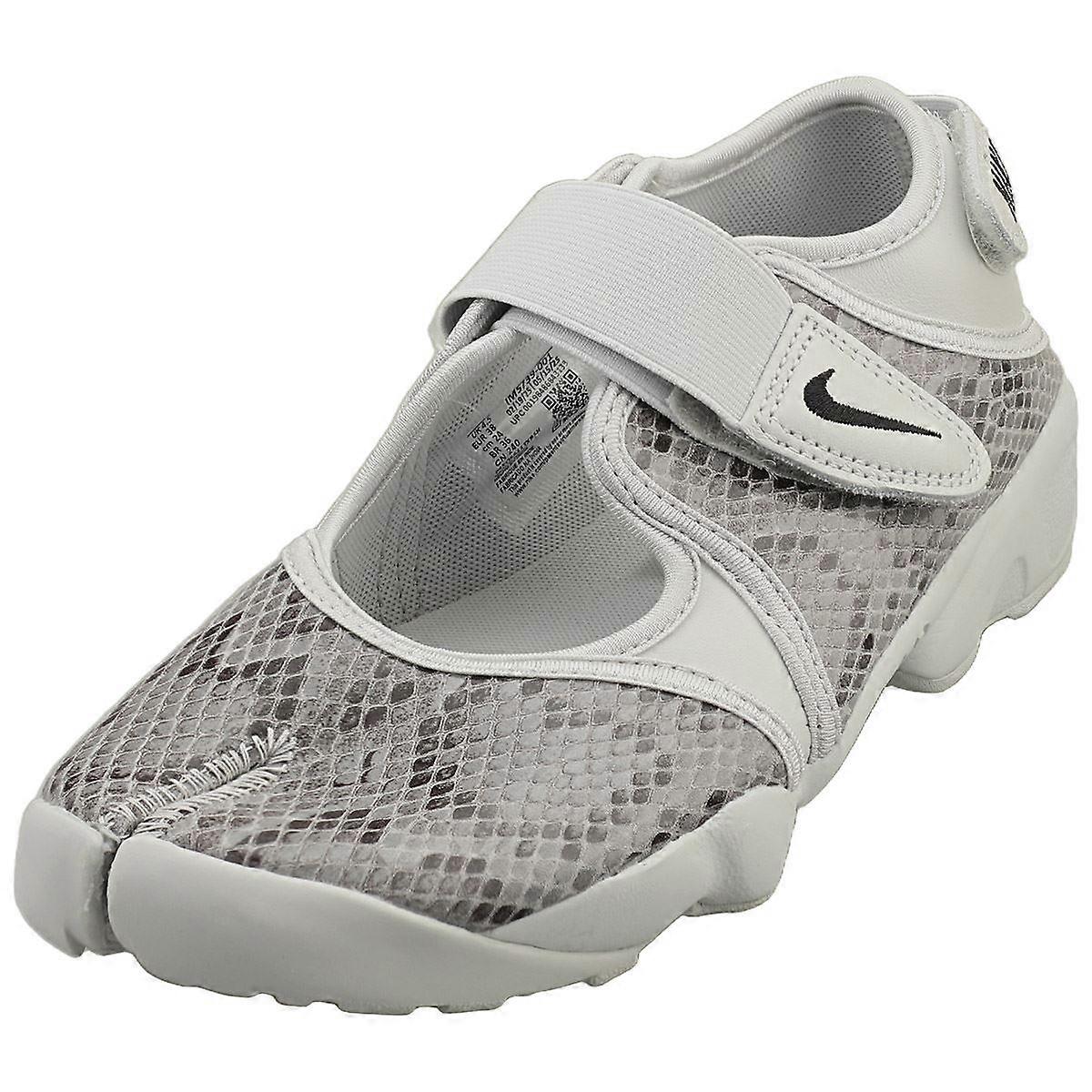 Nike Air Rift Womens Walking Sandals in Phantom Black