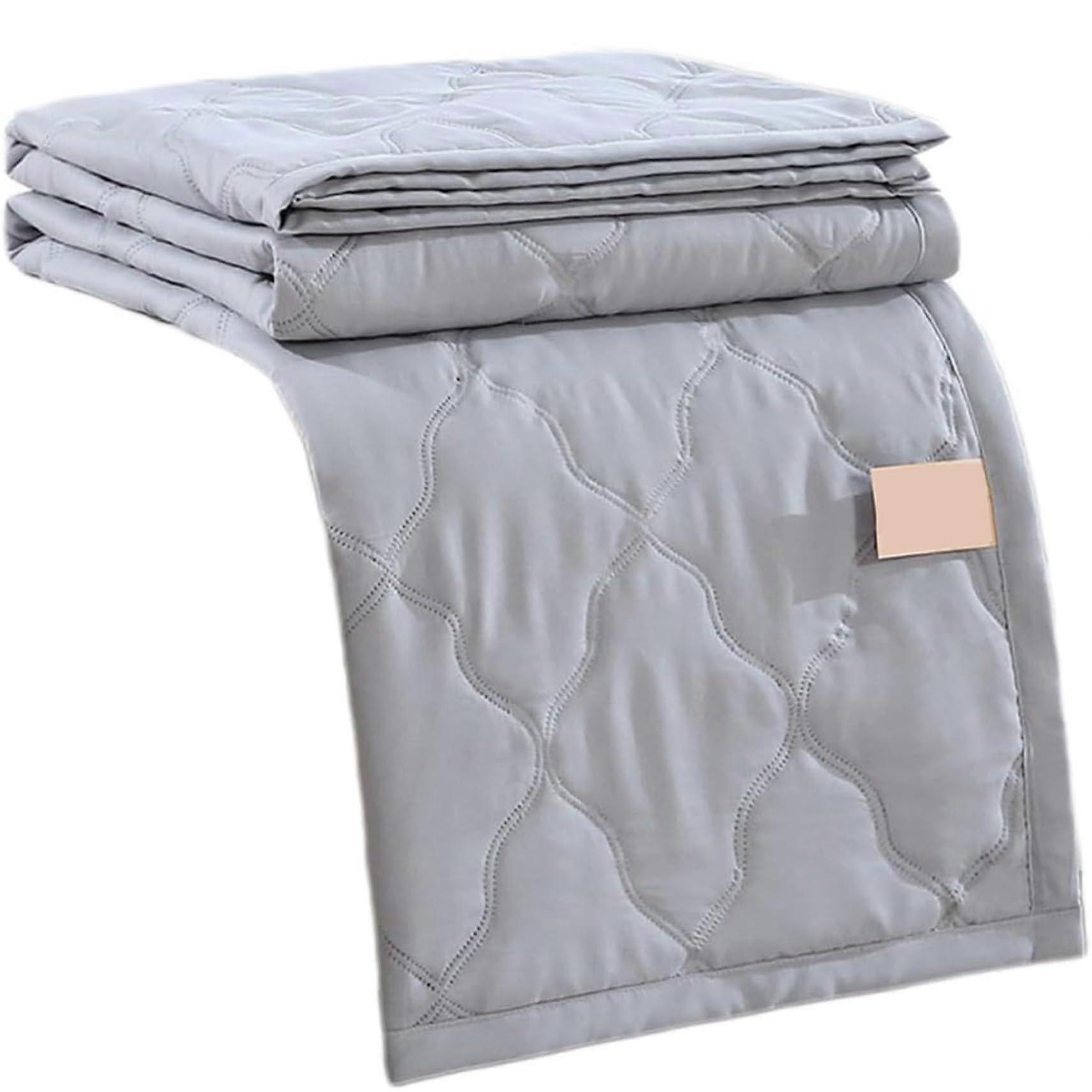 Cooling Blanket 39 x 59 Inch Lightweight Machine Washable Comforter for Night Sweats Summer Use Skin-Friendly Material