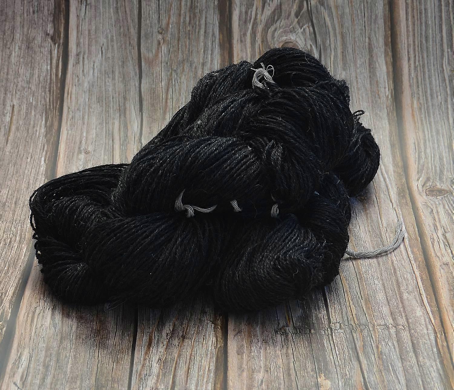 Hobby365's eget 4-trådet uldgarn Antracit