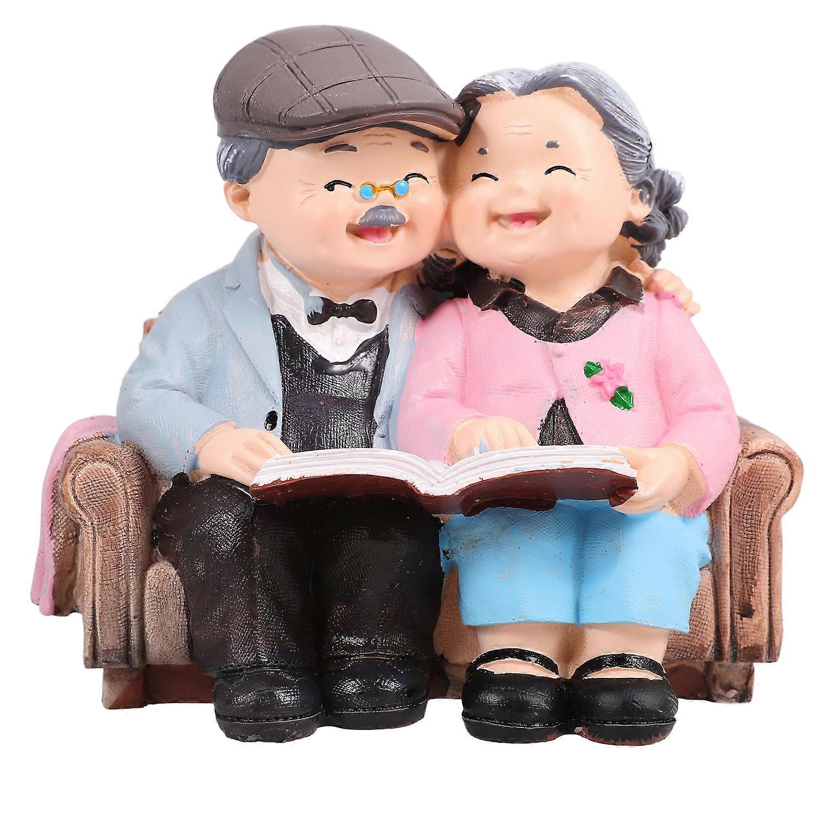 Creative Resin Grandparents Couple Figurines for Home Decoration, Miniature Gardens, and Special Occasions – Unique with Random Color