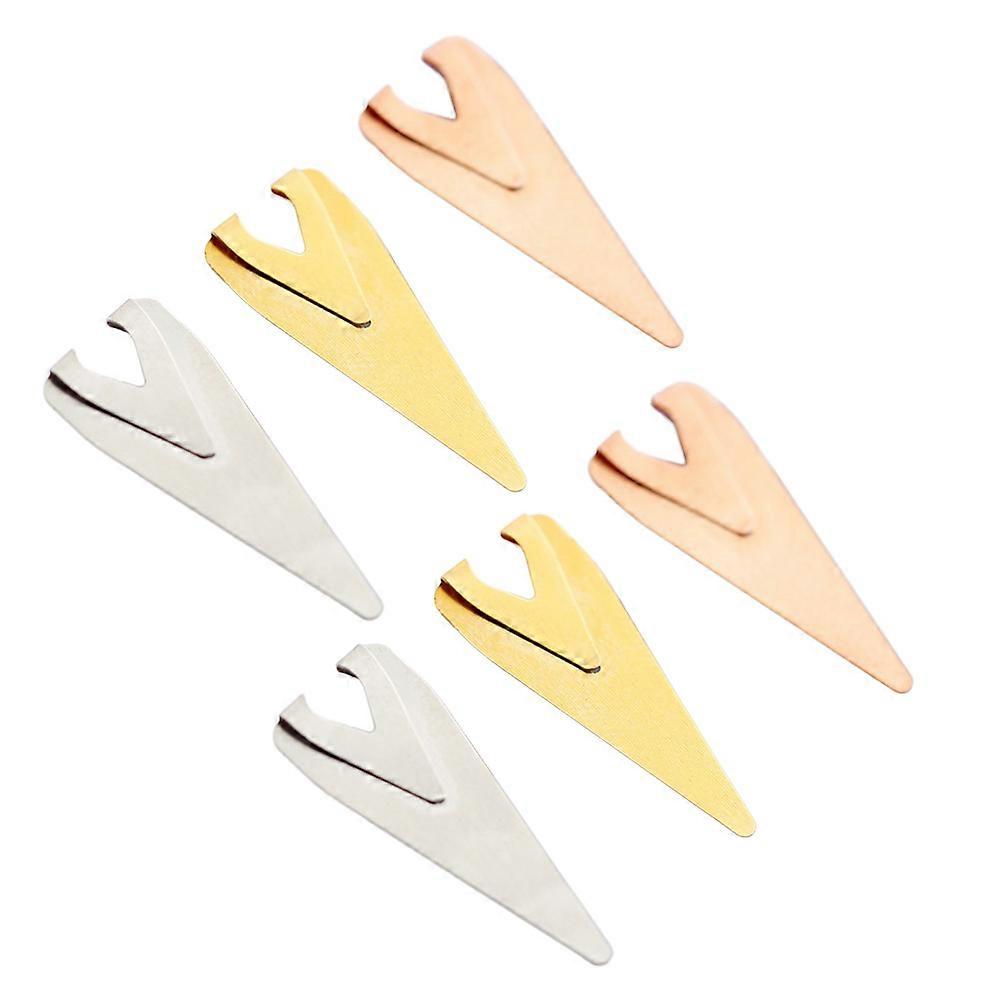 6pcs Retro Simple Hollow Metal Pointer Bookmark Mini Creative Bookmark (Random Color)