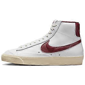 Nike Blazer Mid 77 SE Sisterhood Naisten DV7003-100