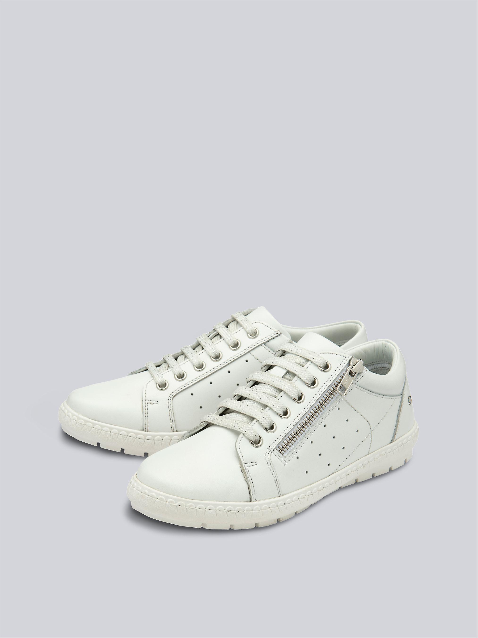 Lotus Pedrina Trainers in White