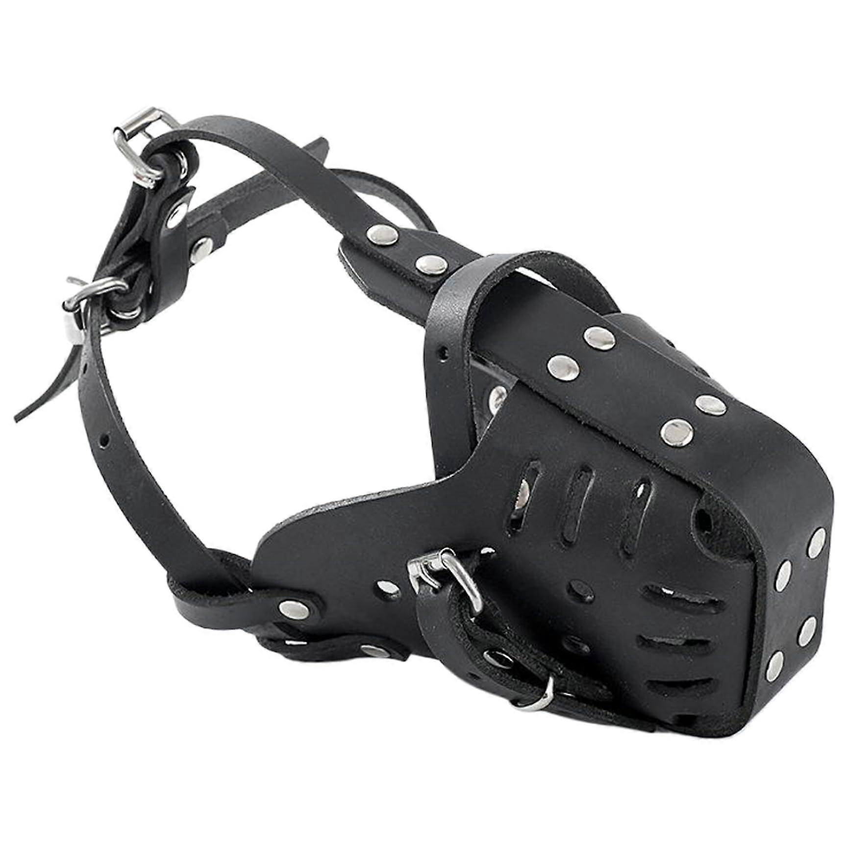 Adjustable leather dog muzzles, to prevent biting, barking, and eating, breathable and wearresistant for large and mediumsized dogs.