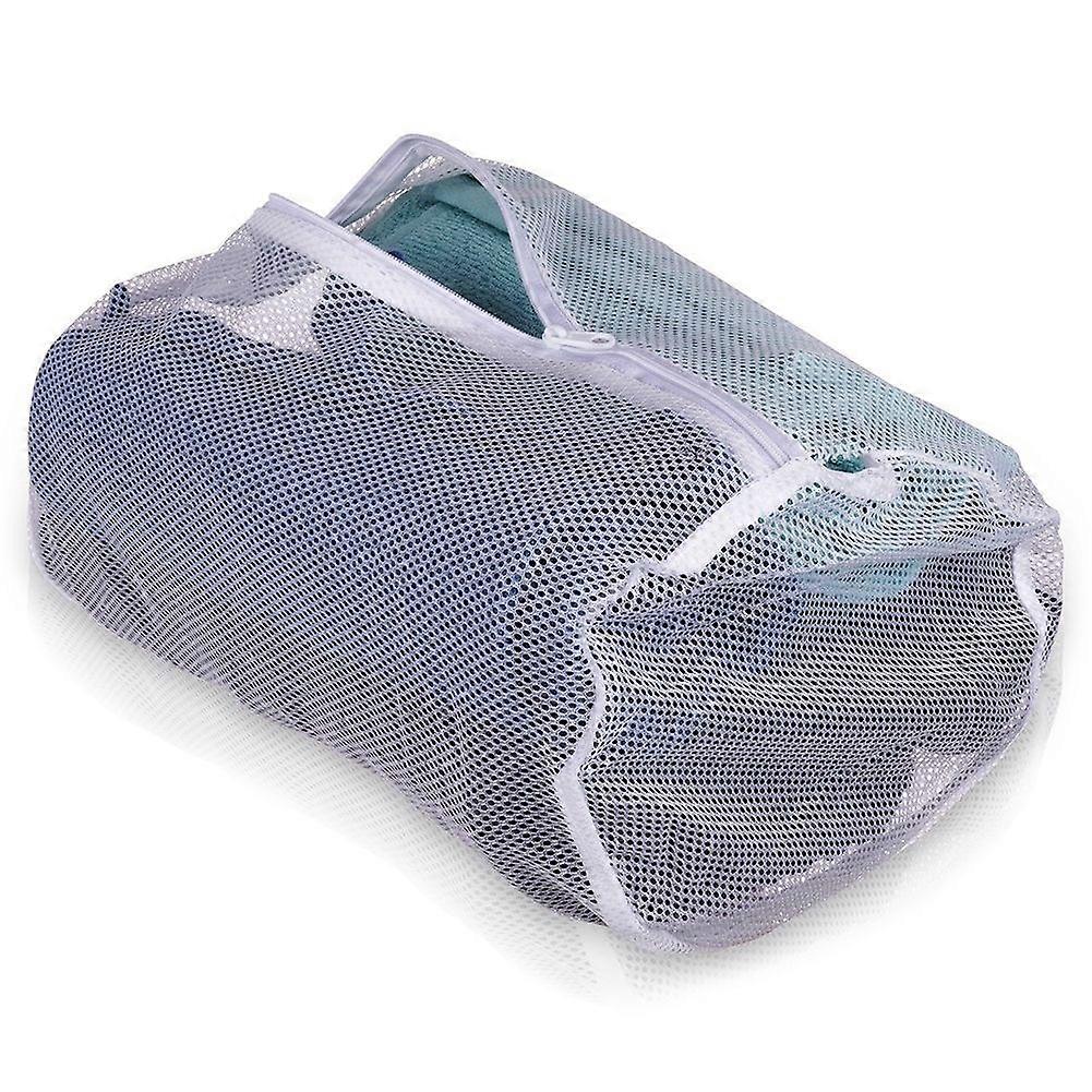 Protective net with zipper for delicate clothes in the wash