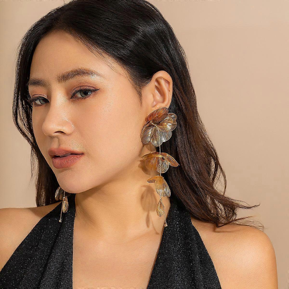 IngeSight.Z Elegant Flower Earrings for Women Classic Gold Color with Dangling Petals Party Jewelry Trend