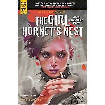 Tyttö joka potkaisi Hornet's Nest - Millennium Volume 3