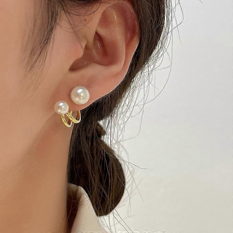 Geometric pearl earrings