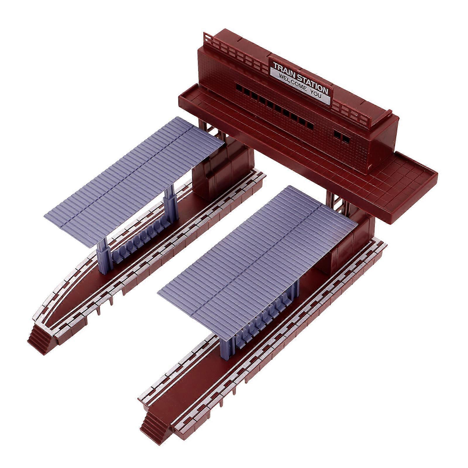 Lightweight Plastic Train Platform Model for Outdoor Play Building Decoration and Railway Station Accessory
