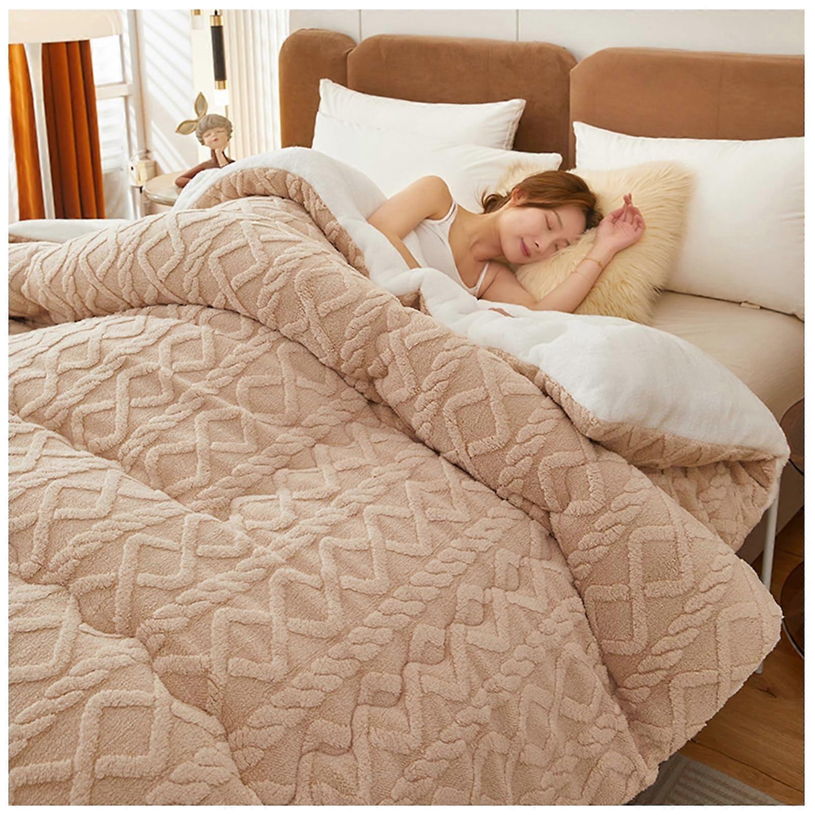 Cashmere Blanket Thickened DoubleSided Plush Comforter, 150x200cm, 3kg, Model E Breathable Velvet Quilt Core