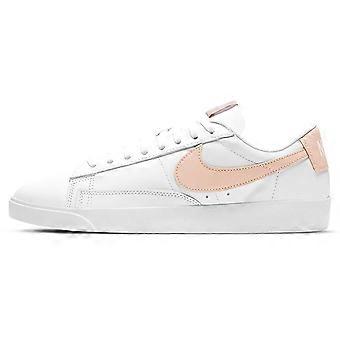 Nike Blazer Low Le Laranja Claro/Branco Feminino AV9370-118
