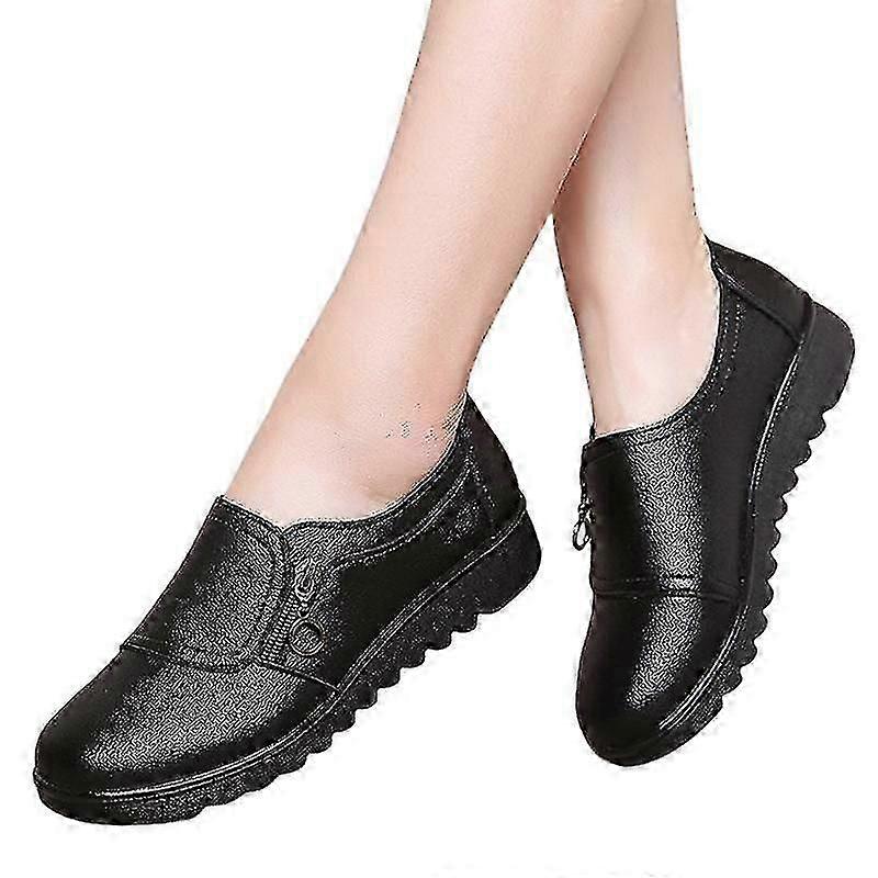 Trendikkäät ja mukavat nahkaiset naisten kengät