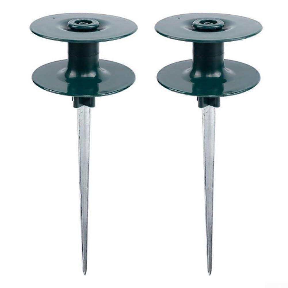 A practical addition to any gardener's toolset, 10 cm sturdy zinc pegs that keep hoses neatly organized.