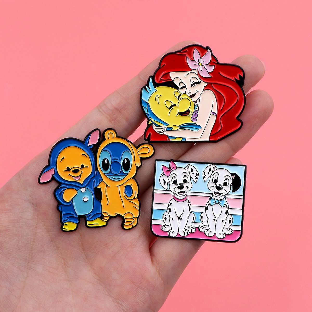 Niedlicher Hund Emaille Pin Cartoon Tiere Brosche Kiefern Revers Anstecknadeln Abzeichen auf Rucksack Kleidung Zubehör Anime Schmuck Freunde Geschenke