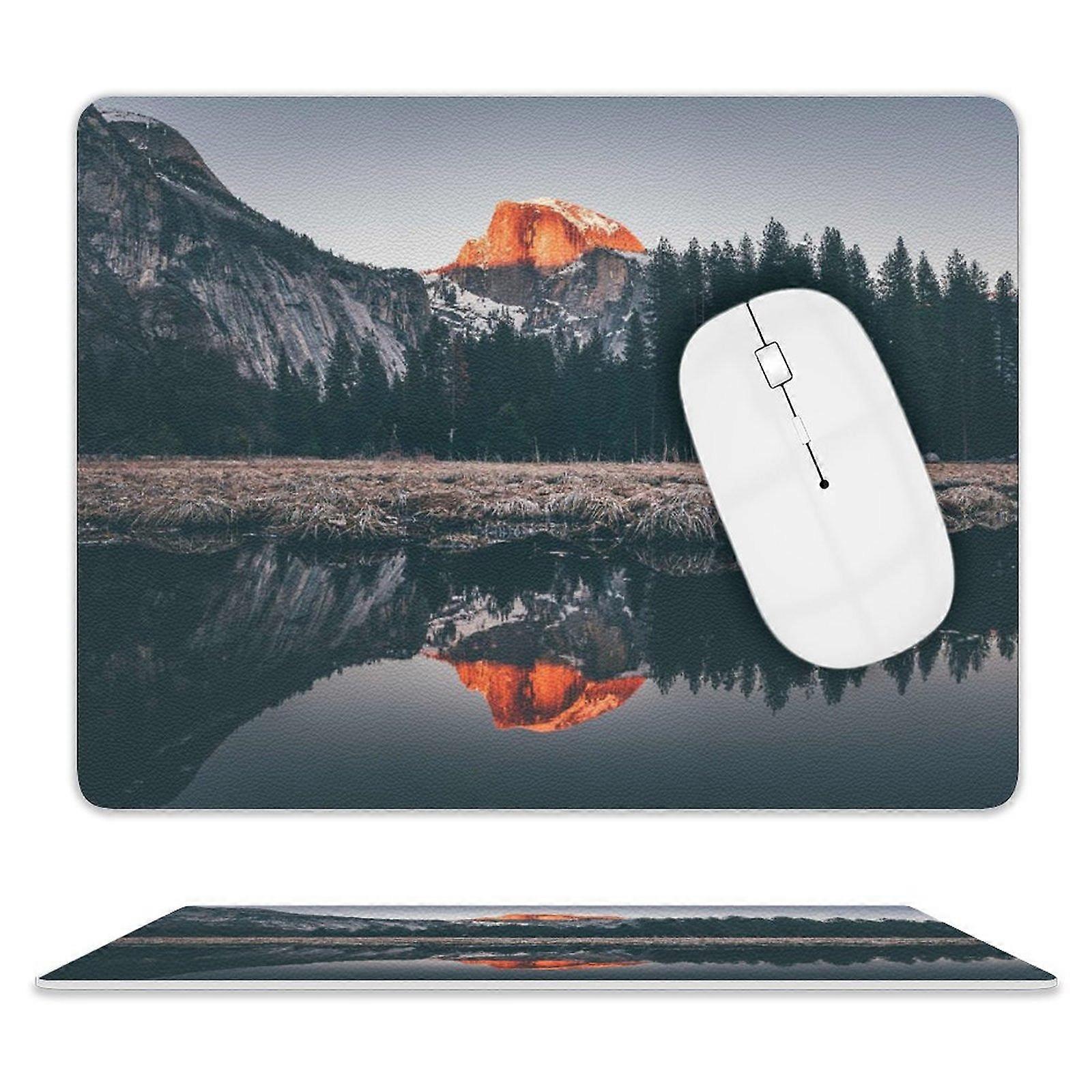 Hills Pattern Mouse Pad