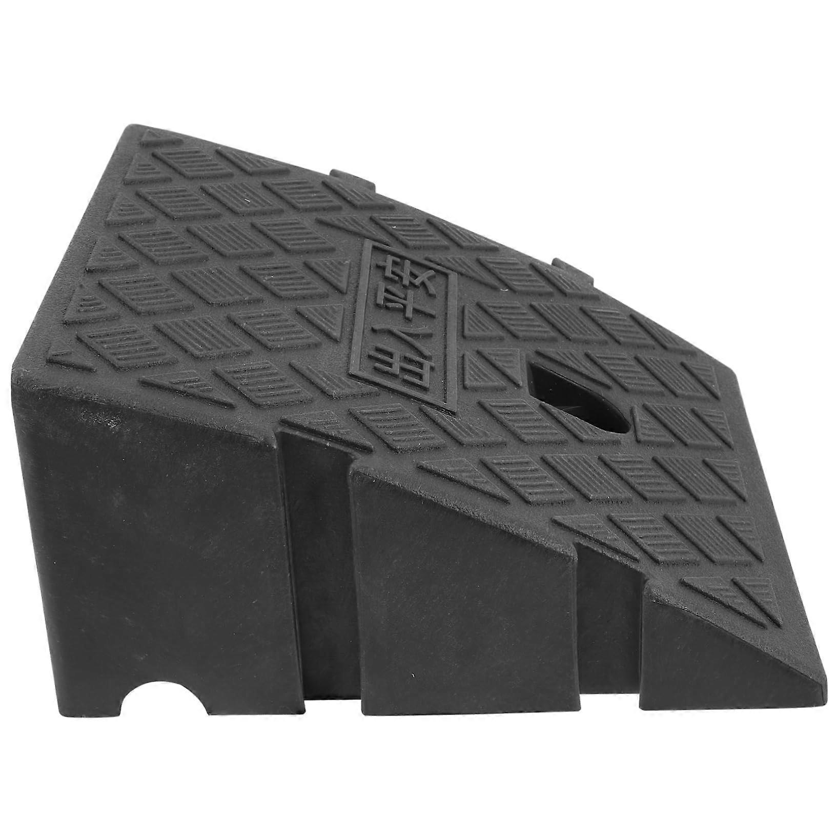 Plastic Loading Ramp for Pavements and Uneven Floors, Durable, AbrasionResistant, for Easy Driving of Cars and Wheelchairs, Portable