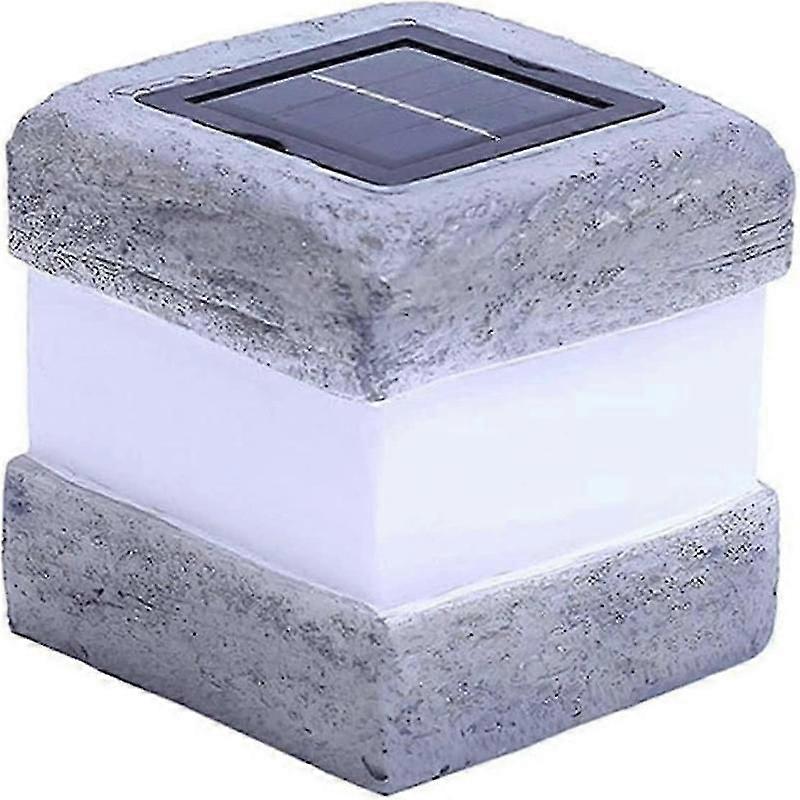 Low-maintenance solar stone pathway lights
