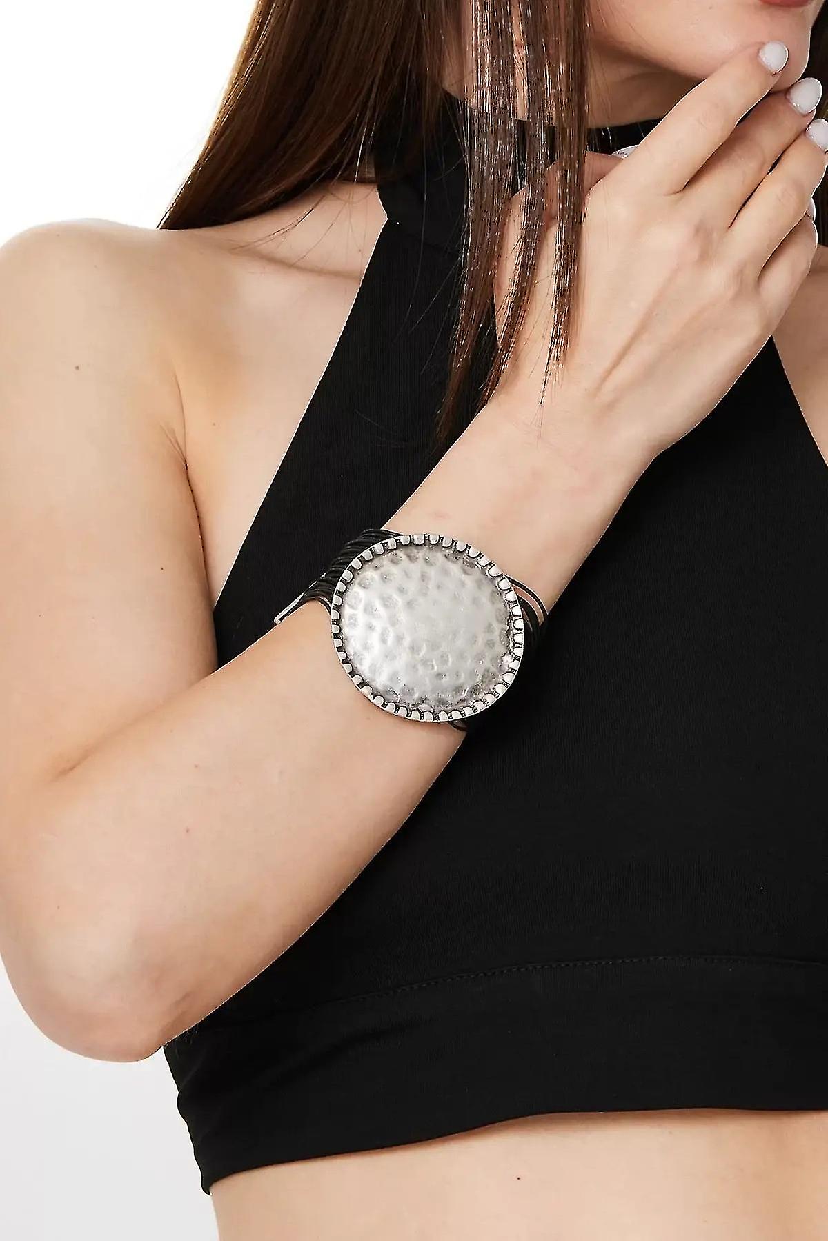 ZeyDor Embossed Circle Leatherwork Bracelet 3097