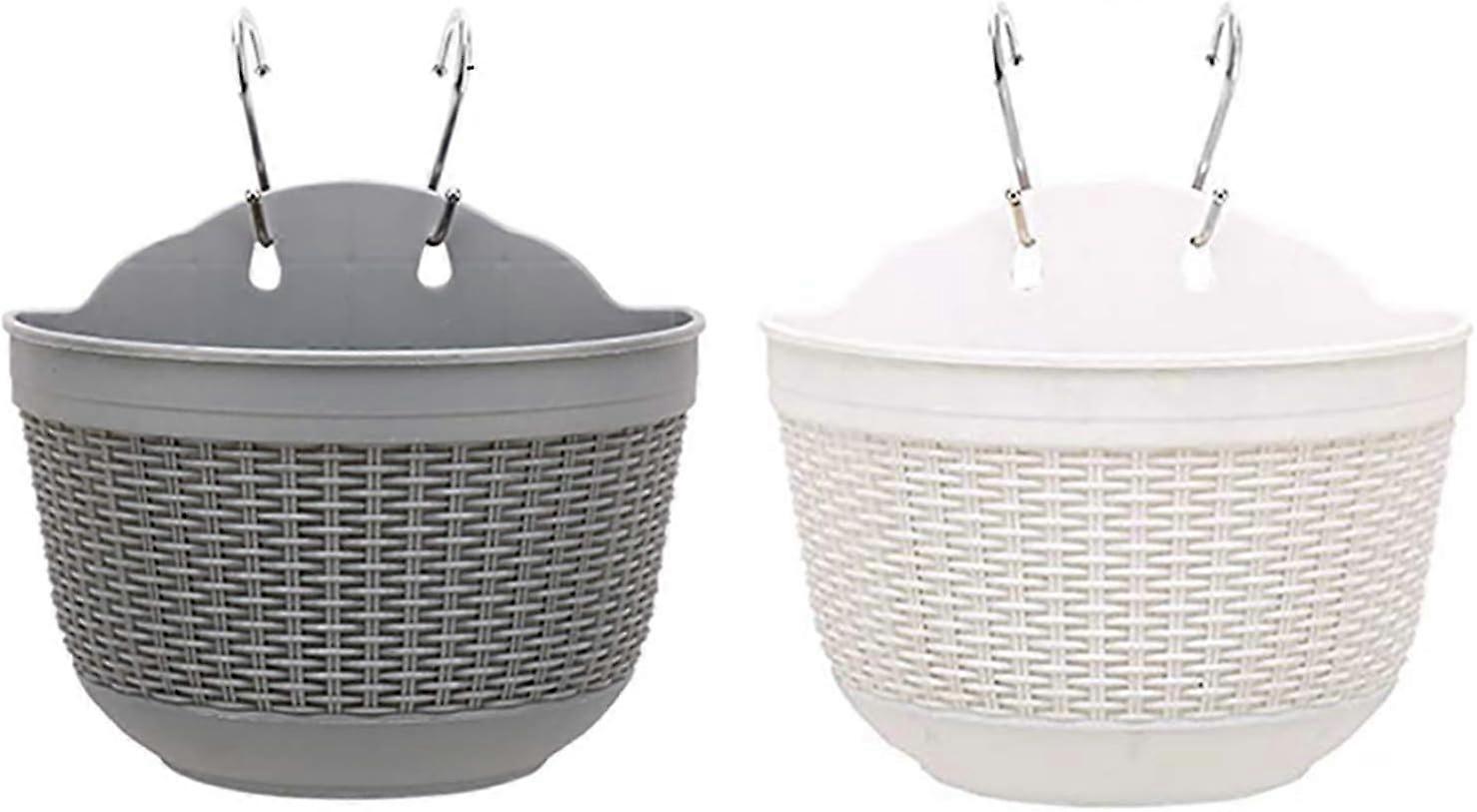 Hanging plastic planter with drain and 4 hooks, 2 pieces